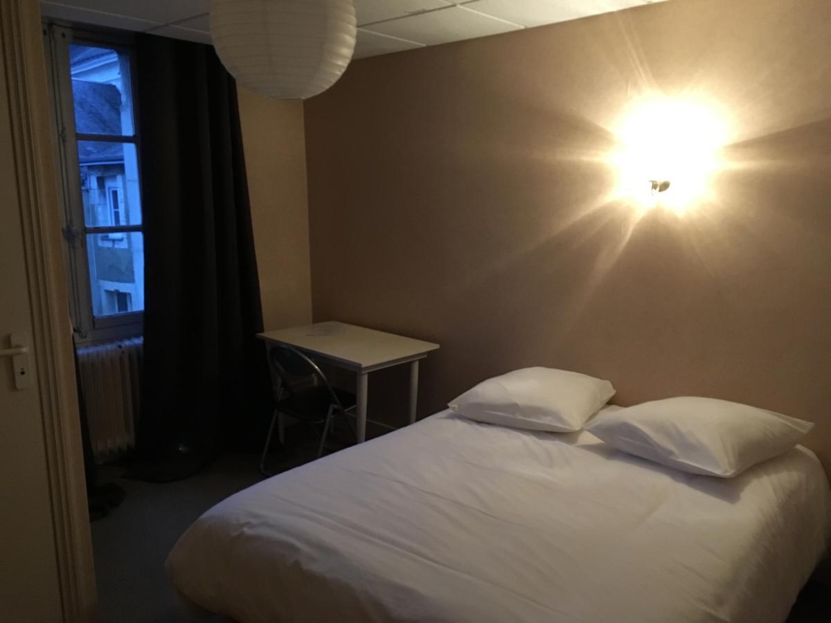 Hotel De La Gare Château-du-Loir Eksteriør billede